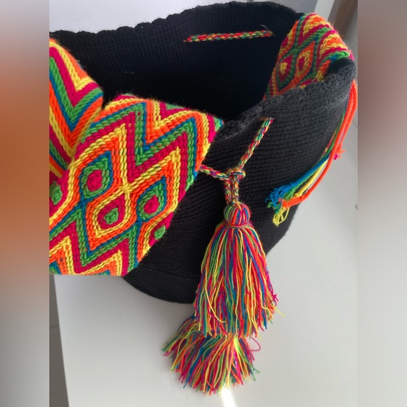 🎁 NEW Wayuu Handmade Mochila Bag Crossbody Made in Colombia - Picture 2 of 8